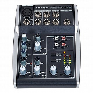 מיקסר Behringer Xenyx 502S לפודקאסטים