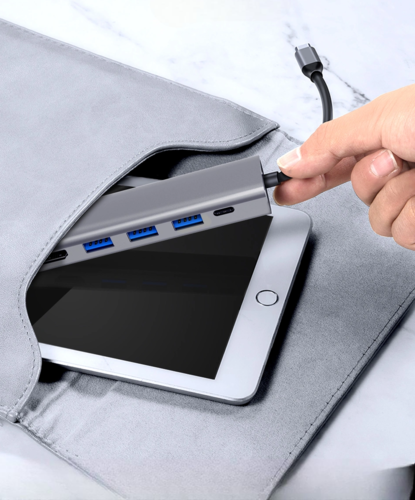תחנת עגינה 5 ב 1 עם חיבור USB Type C דגם WiWU-Alpha 531H