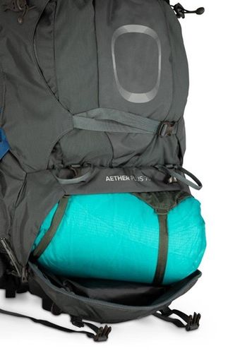 תרמיל AETHER 70 PLUS מבית אוספרי OSPREY בצבע אפור