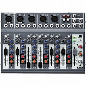 מיקסר Behringer Xenyx 1002B מופעל סוללה