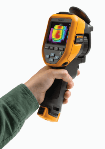 מצלמה תרמית בעלת ביצועים גבוהים עם חיישן 256X192 ורגישות תרמית של 0.04 מעלות.