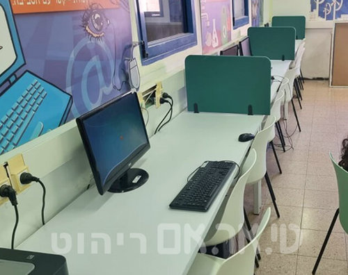 שולחנות