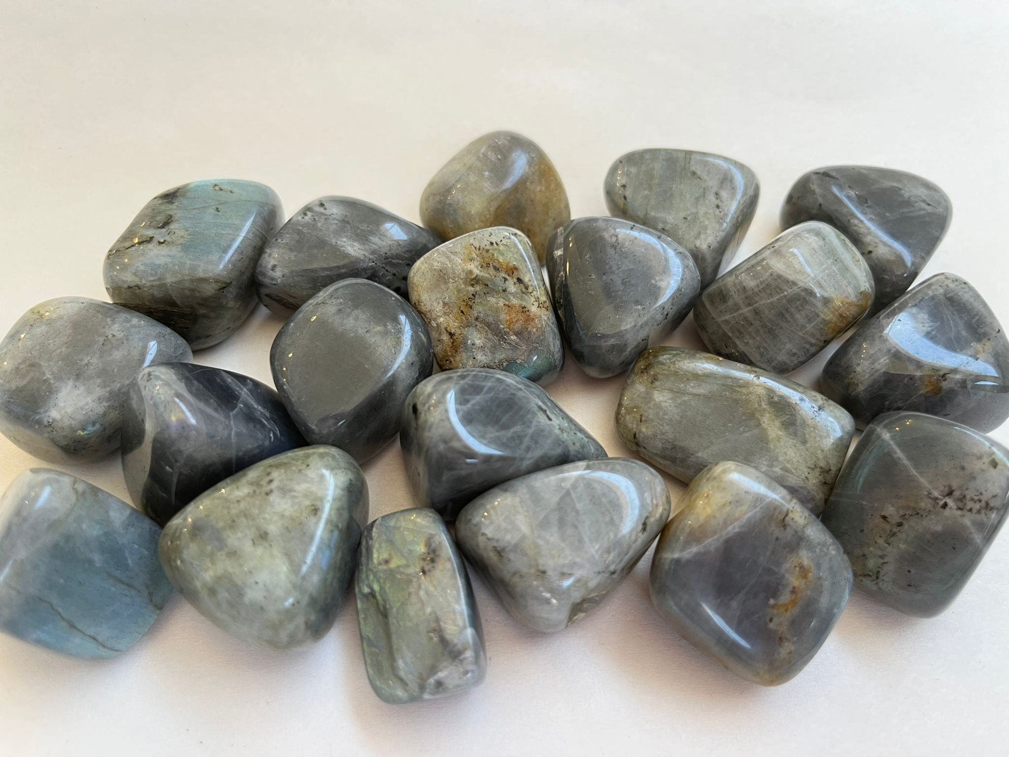 לברדורייט חלוק LABRADORITE