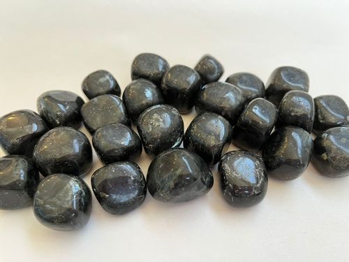לרויקייט חלוק LARVIKITE