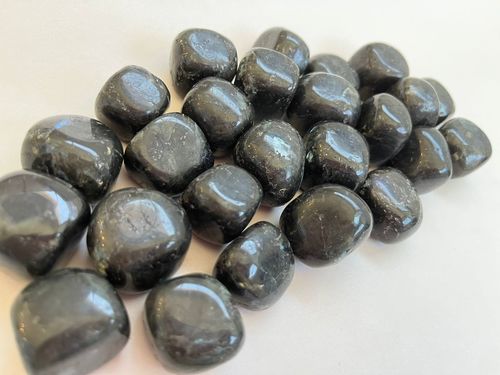 לרויקייט חלוק LARVIKITE