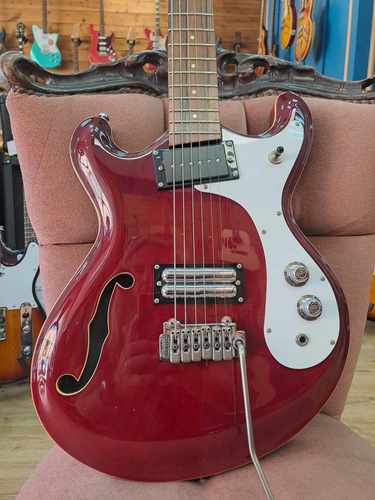 Danelectro The 66BT Baritone With Tremolo Transparent Red