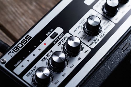 זוית נוספת BOSS DM-101 | Delay Machine