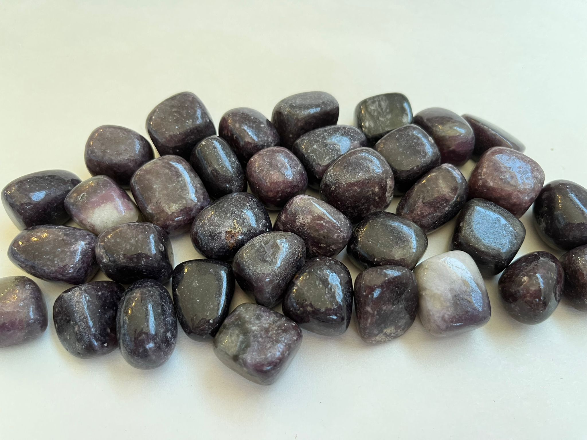 לפידולייט חלוק LEPIDOLITE