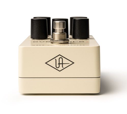 זוית נוספת Universal Audio UAFX Evermore Studio Reverb Pedal
