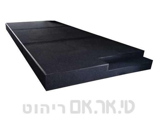 טריבונה במה