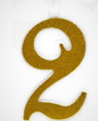נר מספר ענק נצנצים זהב ולבן 2