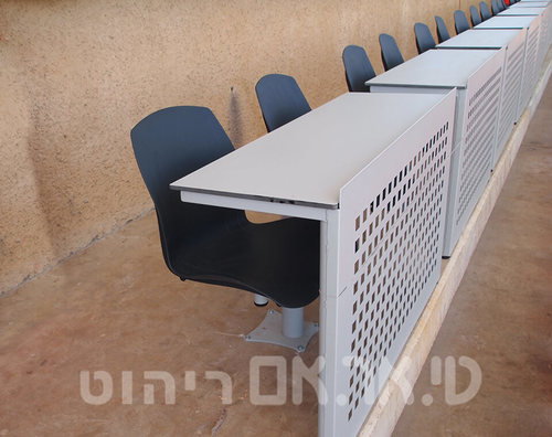 שולחן עיתונאים