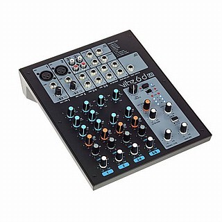 מיקסר LD Systems Vibz 6 D עם אפקטים