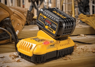 מטען סופר מהיר דיוולט דגם 18/54V DCB118 DEWALT 
