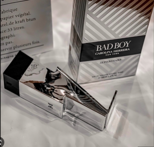 בושם לגבר Carolina Herrera Bad Boy Superstars Collector Edition 2021 EDT 100 ml