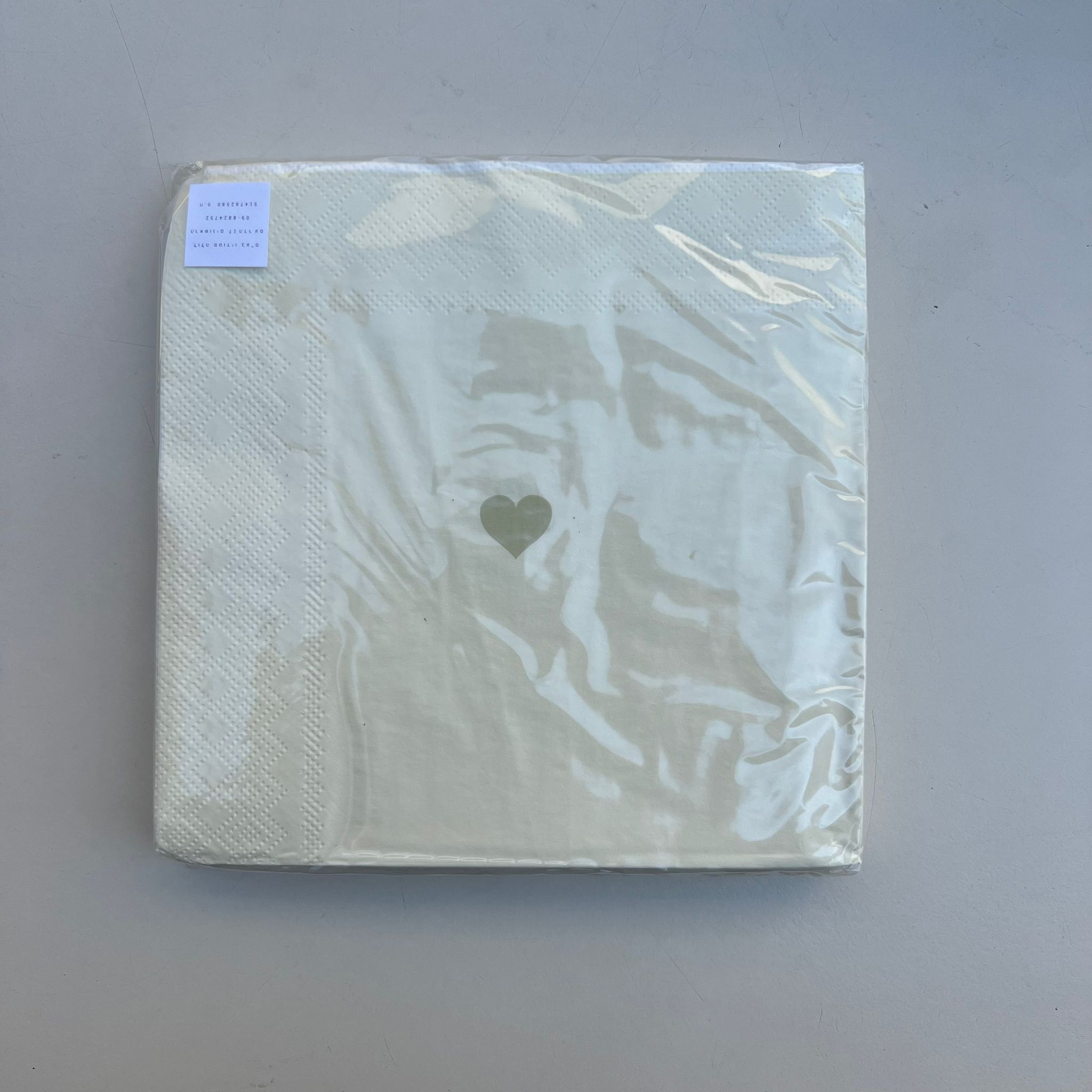 מפית - Cream with mini Khaki Heart