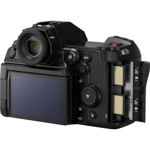 מצלמת Panasonic Lumix DC-S1H Mirrorless - BODY