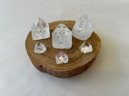 טיפת האפופילייט APOPHYLLITE