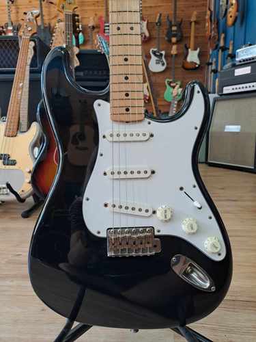 גיטרה חשמלית Fender Stratocaster Japan SSS 2004/5
