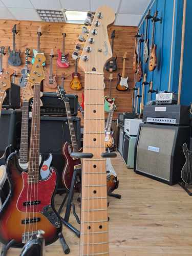 גיטרה חשמלית Fender Stratocaster Japan SSS 2004/5