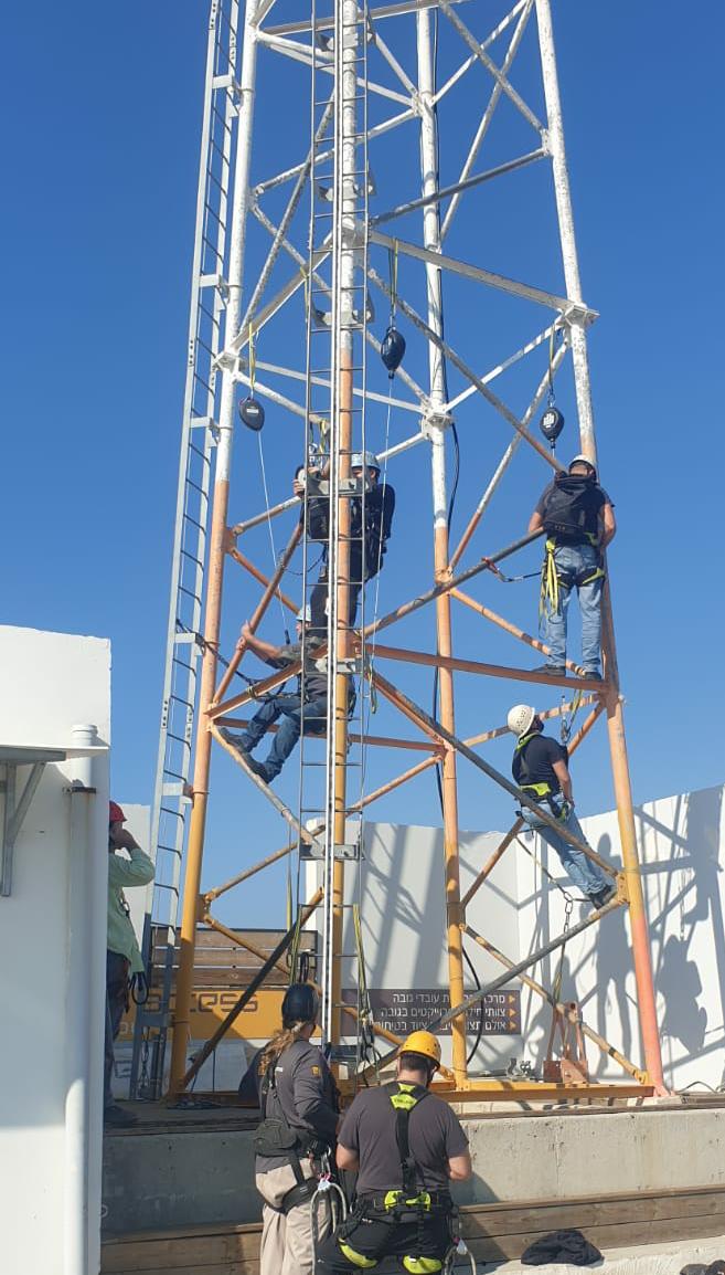 הכשרות והדרכות חילוץ בעבודה בגובה