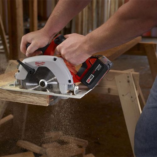מסור עגול נטען 18V
 ערכה עם 2 סוללות 2 אמפר