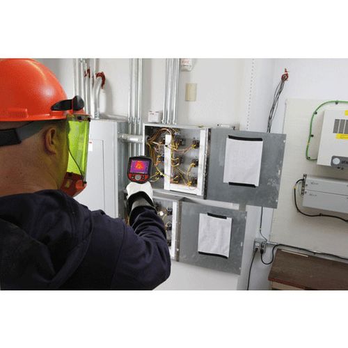 מצלמה תרמית נטענת 12V
 ערכה עם 2 סוללות 2 אמפר
