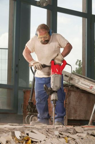פטיש חציבה לעומס גבוה 1600W
 KANGO 900 S