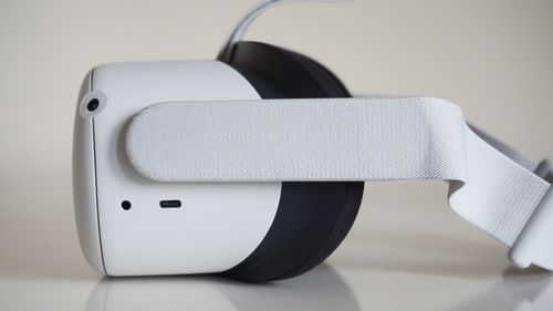 תיקון שקע טעינה Oculus Quest 2
