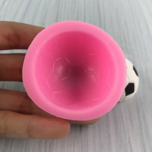 תבנית סיליקון כדורגל