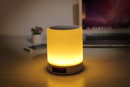 רמקול Bluetooth עם מנורה Shear Moon