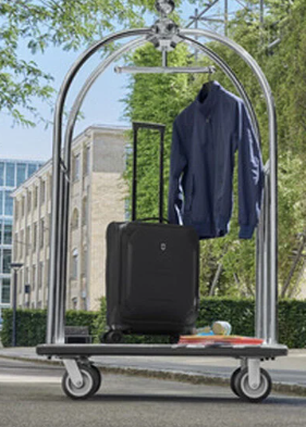 מזוודה Victorinox - Black-  Crosslight Global Softside Carry On