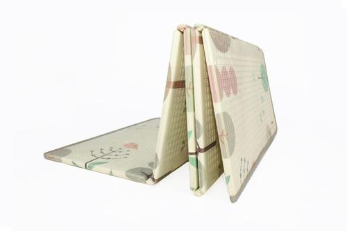 משטח פעילות מתקפל דו צדדי לתינוק
