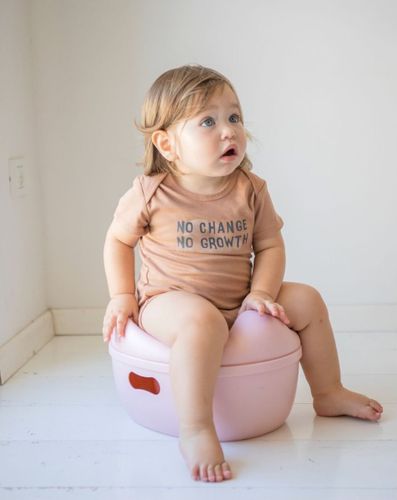 סיר גמילה 3 ב 1 הופך לישבנון ומדרגון בעל מגן מונע התזה - בז'