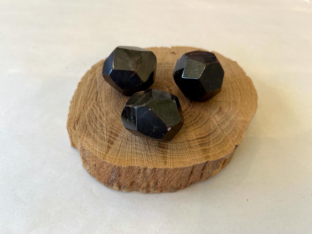 גרנט מלוטשת GARNET
