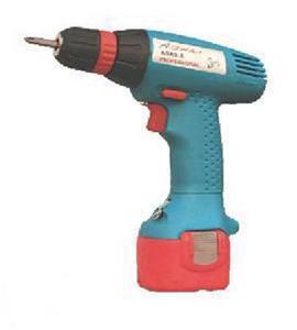 מברגה 9.6V דגם B כולל 2 סוללות ומטען במזוודה ASAKI           