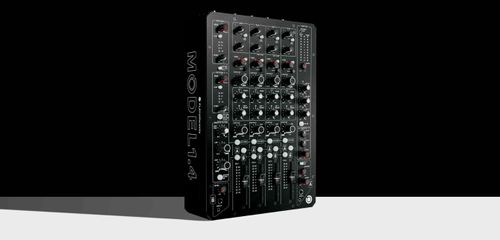 זוית נוספת PLAYdiffrently MODEL1.4 DJ Mixer