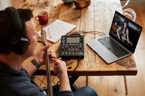 זוית נוספת Boss Gigcaster 5