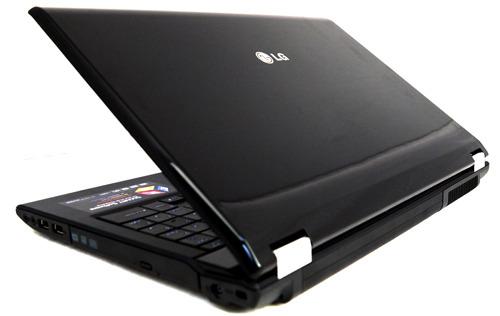 החלפת מסך למחשב נייד אל גי LG R590 R850