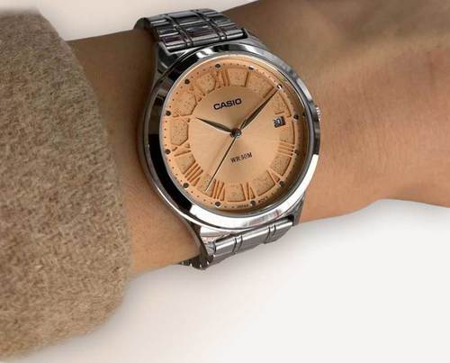 שעון יד אלגנטי לאישה קסיו LTP-E141D-9A