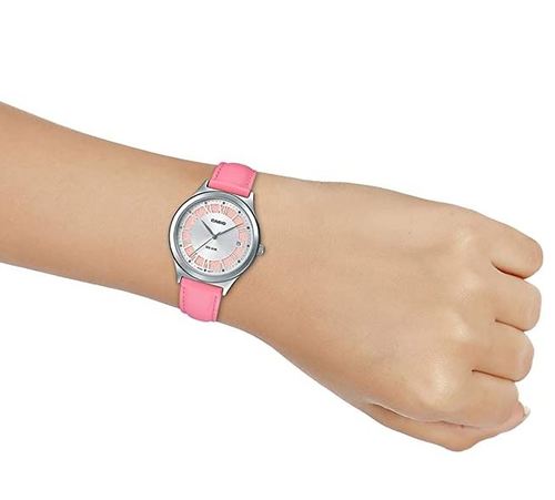 שעונים במגוון לאישה