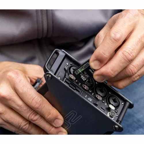 מכשיר הקלטה Zoom F8n Pro אחריות יבואן רשמי