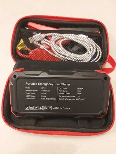 בוסטר קומפקטי להתנעה 12V לרכב
