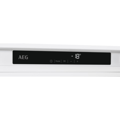 מקפיא אינטגרלי מלא 218 ליטר AEG דגם ABE81816NC