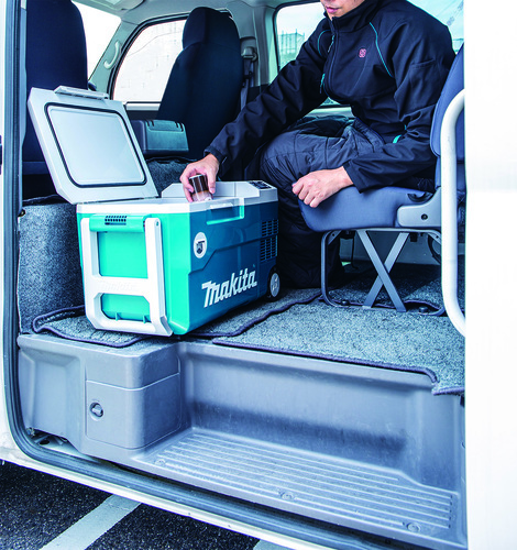  צידנית מקרר מחמם DCW180 18V מתוצרת Makita - גוף בלבד
