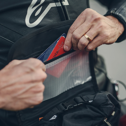 תיק מותן לכלים קרייגה שחור - KRIEGA R3 WAIST PACK