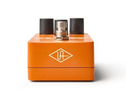 זוית נוספת Universal Audio UAFX Flow Vintage Tremolo