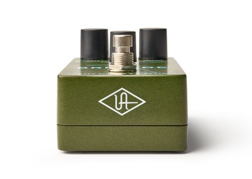 זוית נוספת Universal Audio UAFX Brigade Chorus & Vibratoo