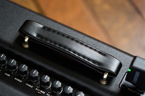 זוית נוספת BOSS KATANA-AIR EX Guitar Amplifier