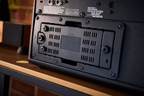 זוית נוספת BOSS KATANA-AIR EX Guitar Amplifier